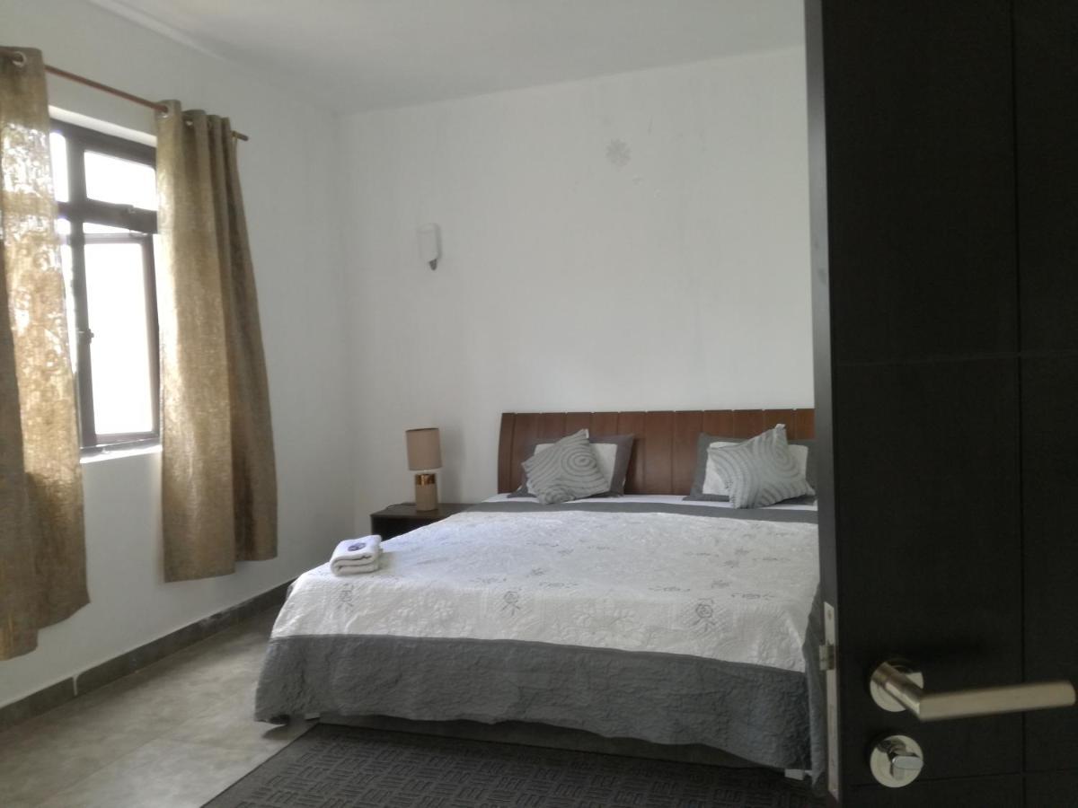 Jkb Villa 팜플레모우세스 외부 사진